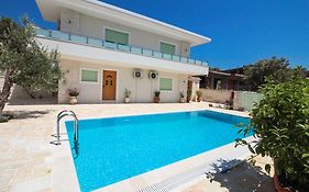 Villa Aleandro